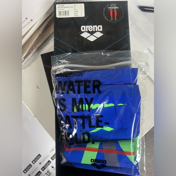 🔥🔥SET- Arena Unisex Carbon Compression Arm & Calf Sleeves Size L NWT - Picture 5 of 8